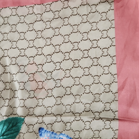 NWT****Tall Floral Scarf 100 % Silk Feeling - Picture 4 of 7